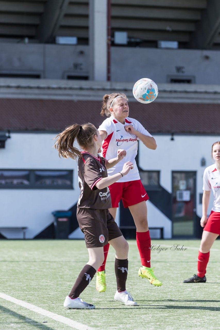 Bild 158 - wBJ St. Pauli - Walddoerfer : Ergebnis: 1:11